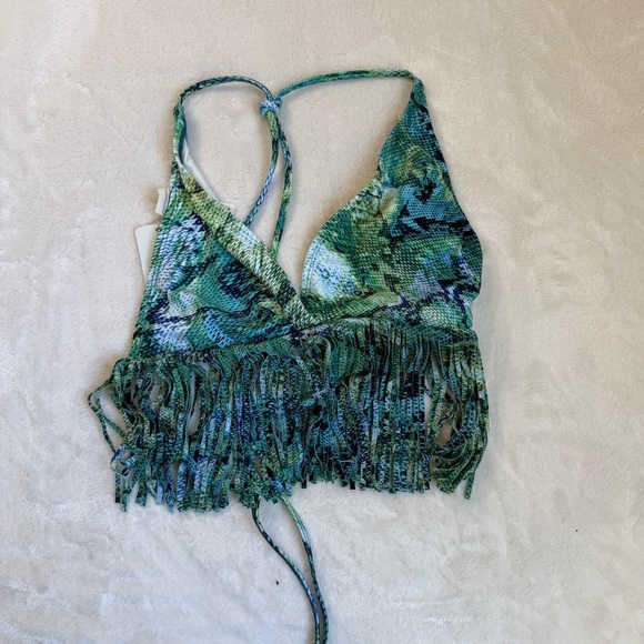 L*Space Audrey Fringe Halter GREEN
SNAKE NWT - Picture 2 of 6